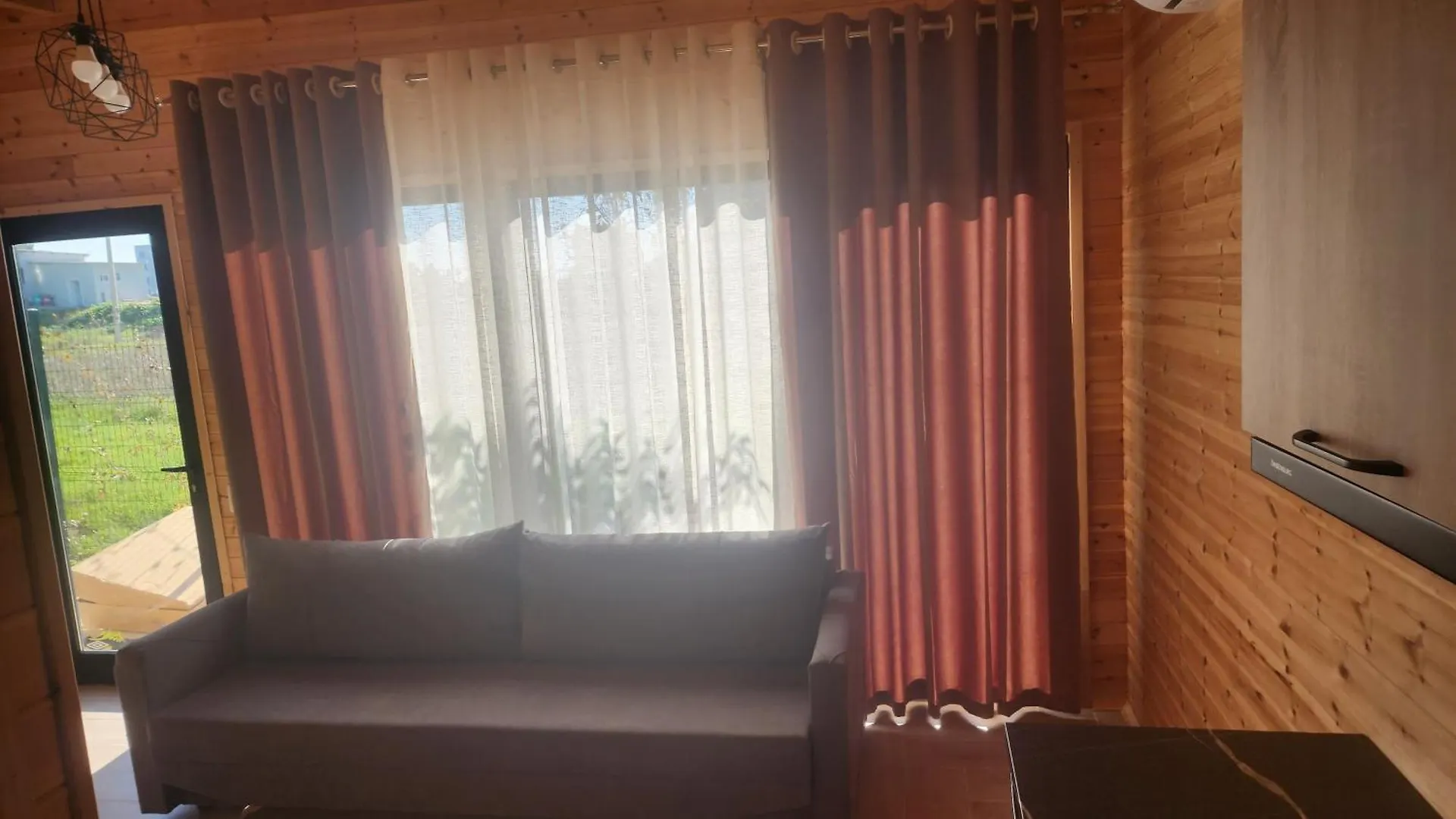 Uniklajd Villa-S Golem  Domek letniskowy Golem (Tirana)